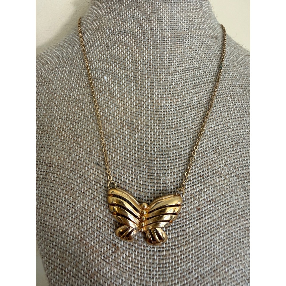 Vintage Sarah Coventry Gold Tone Butterfly Pendant Necklace Retro Jewelry